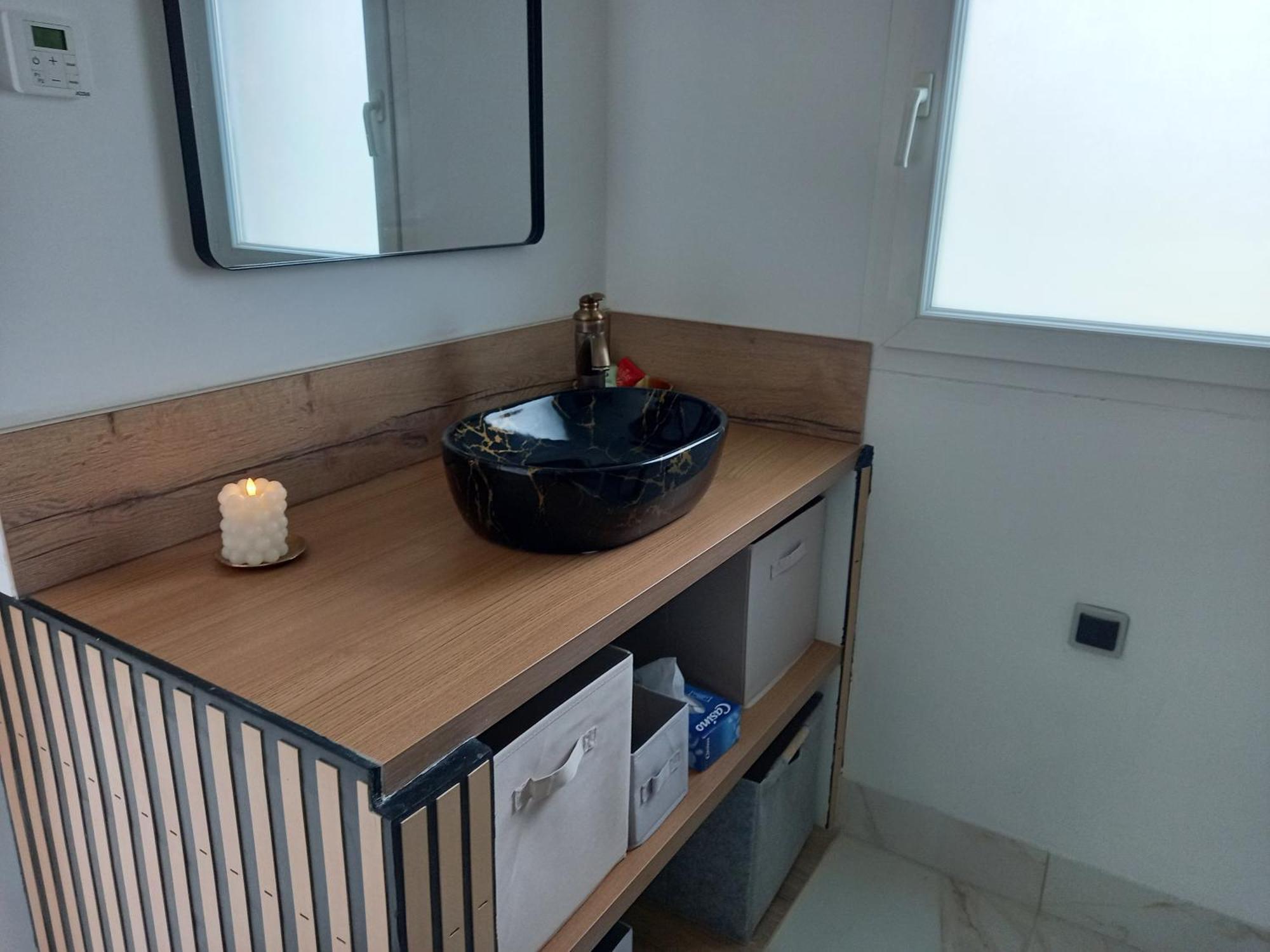 F2 Apartment *